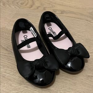OshKosh B'gosh Black Patent Bow Mary Jane Flats